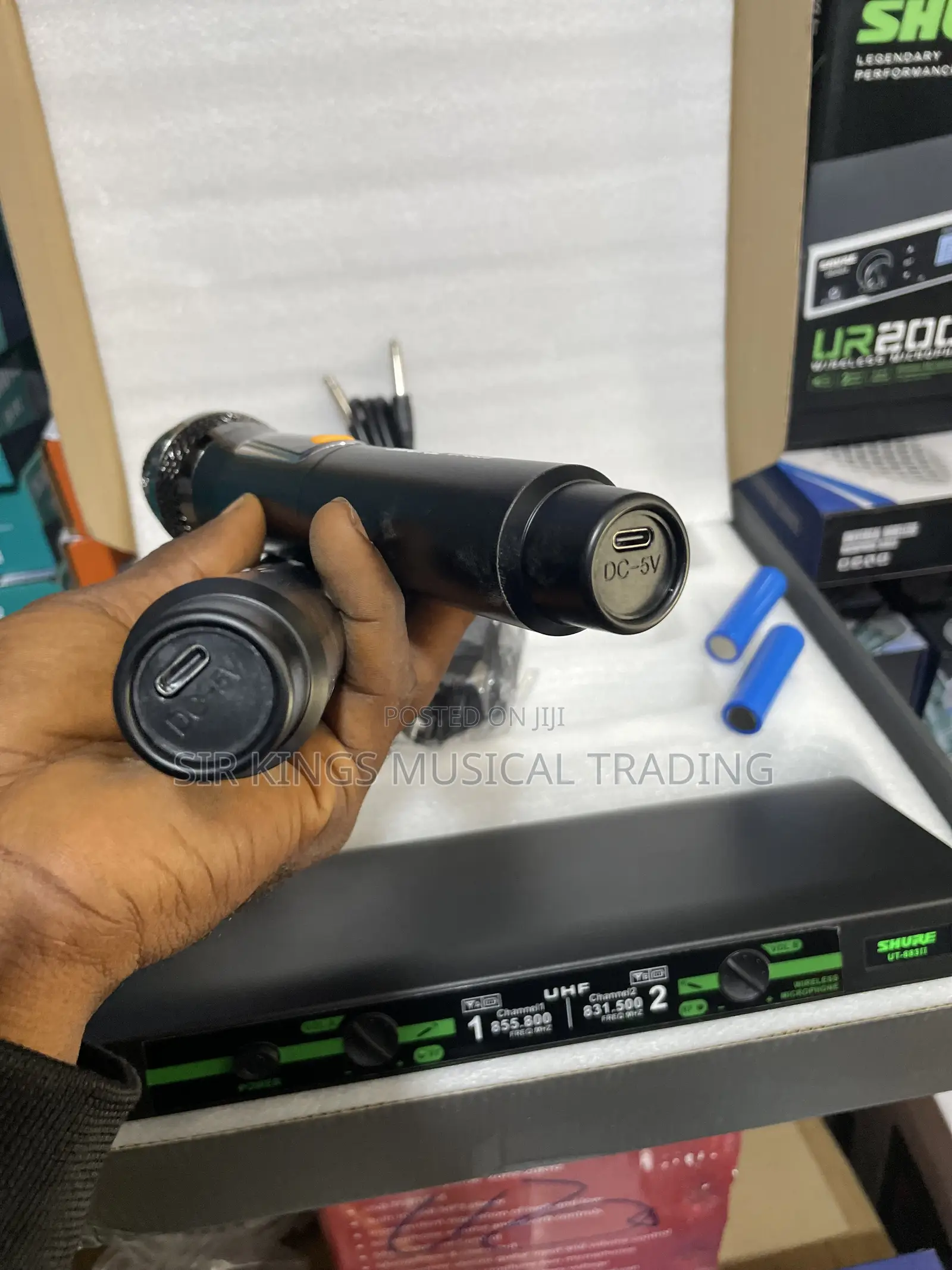 Shure Ut-883ii Professional Wireless Microphone