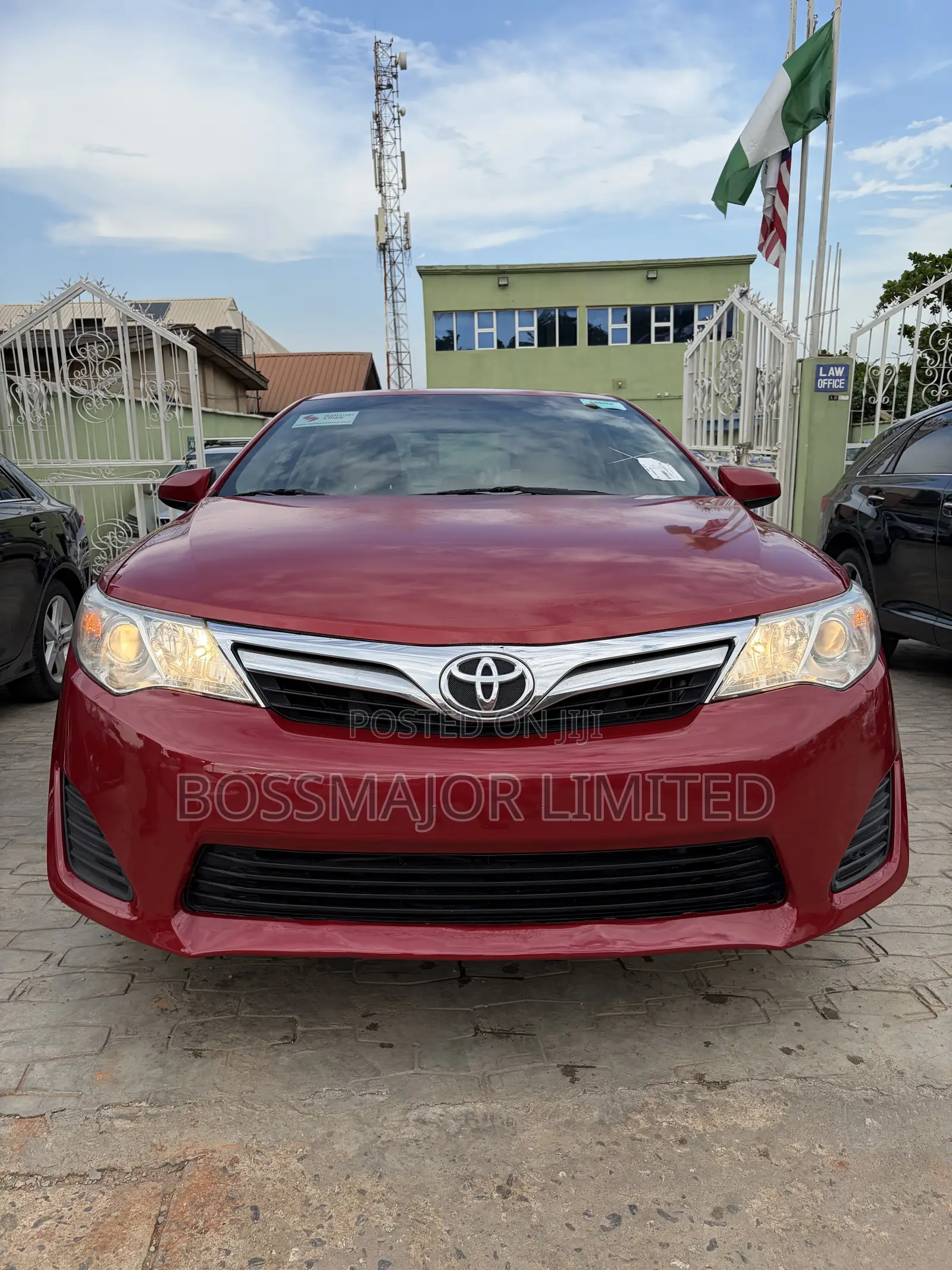 Toyota Camry LE 4dr Sedan (2.5L 4cyl 6A) 2013 Red