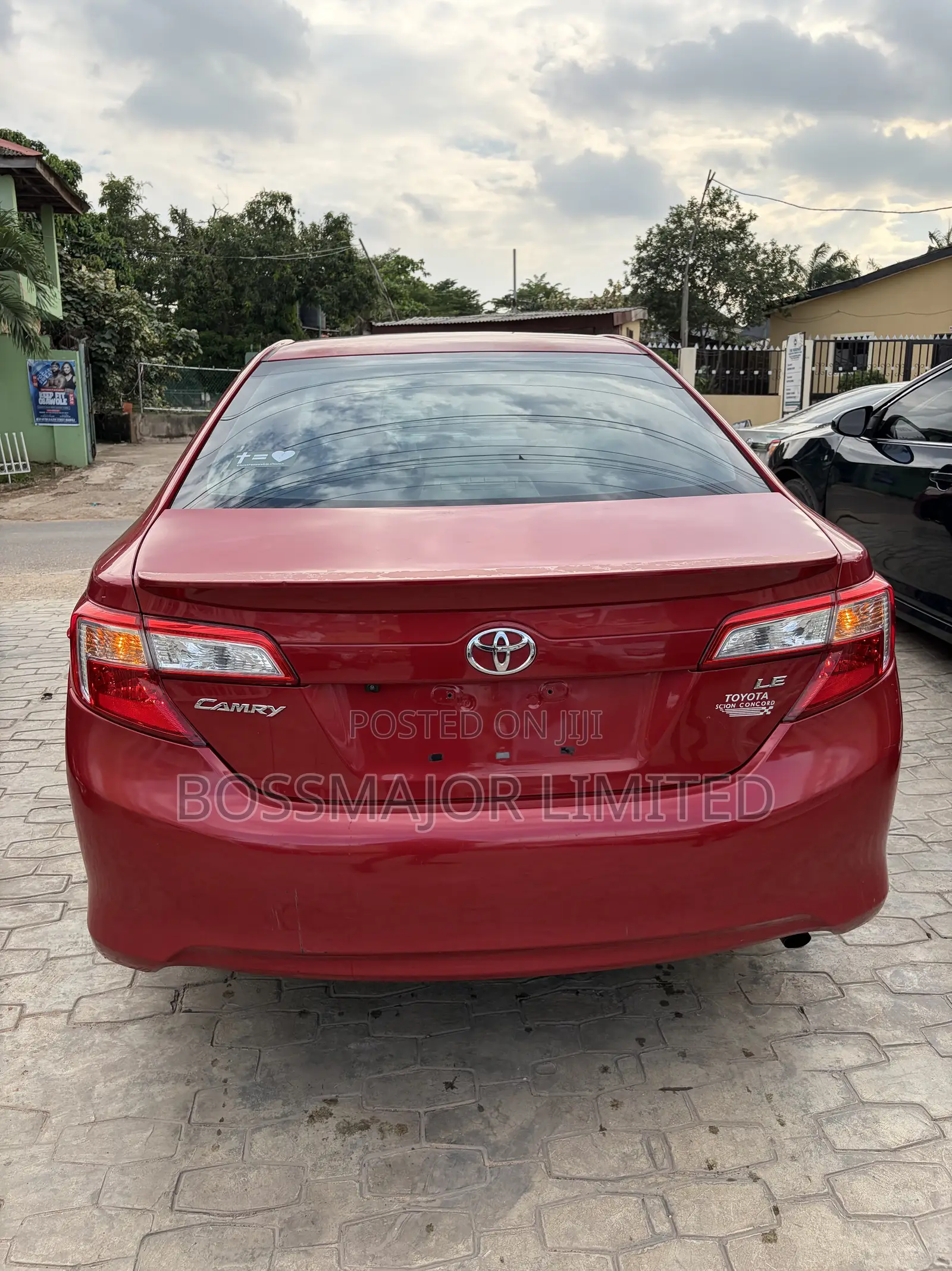 Toyota Camry LE 4dr Sedan (2.5L 4cyl 6A) 2013 Red