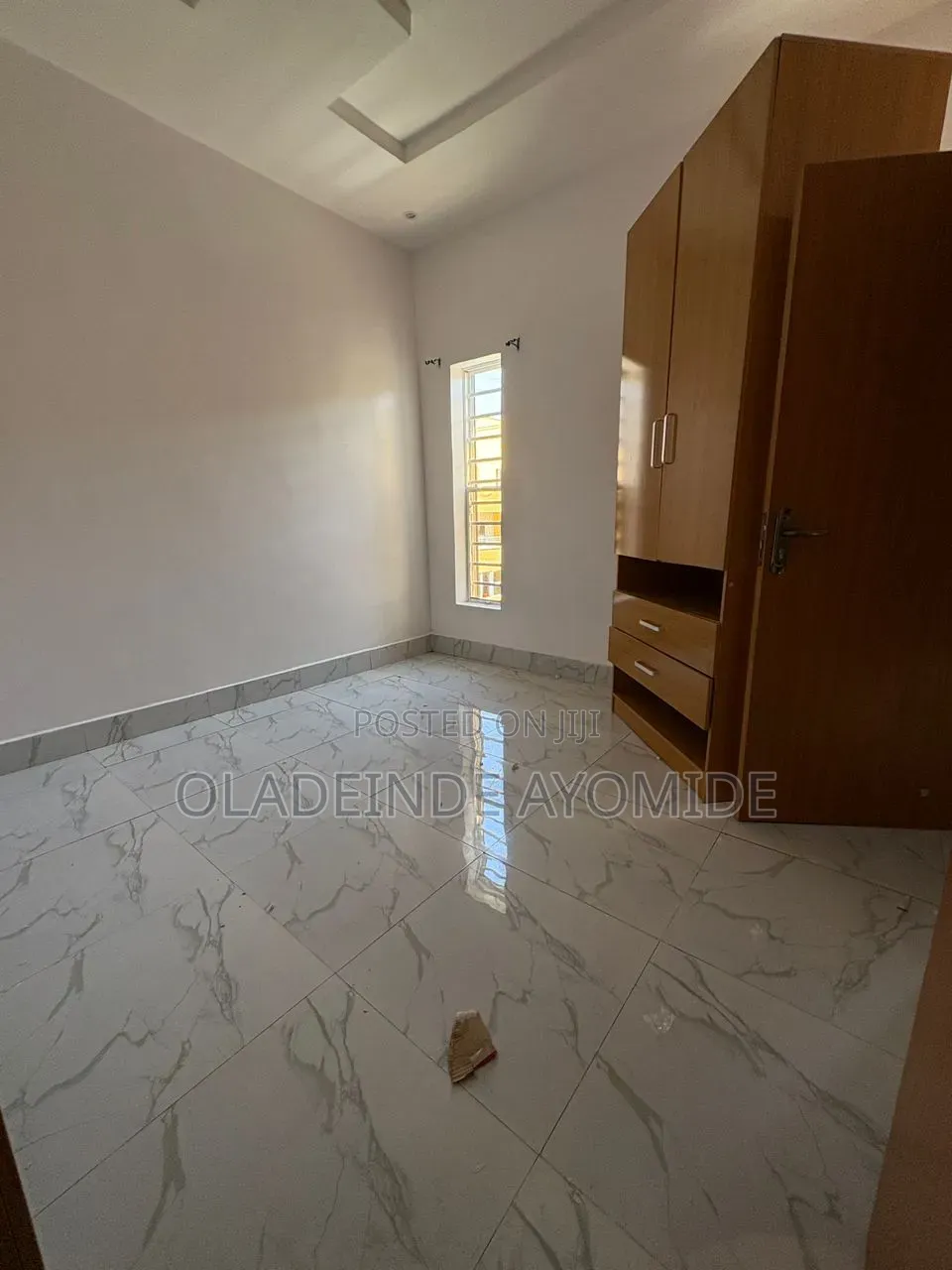 Mini Flat in Orchid, Chevron for rent
