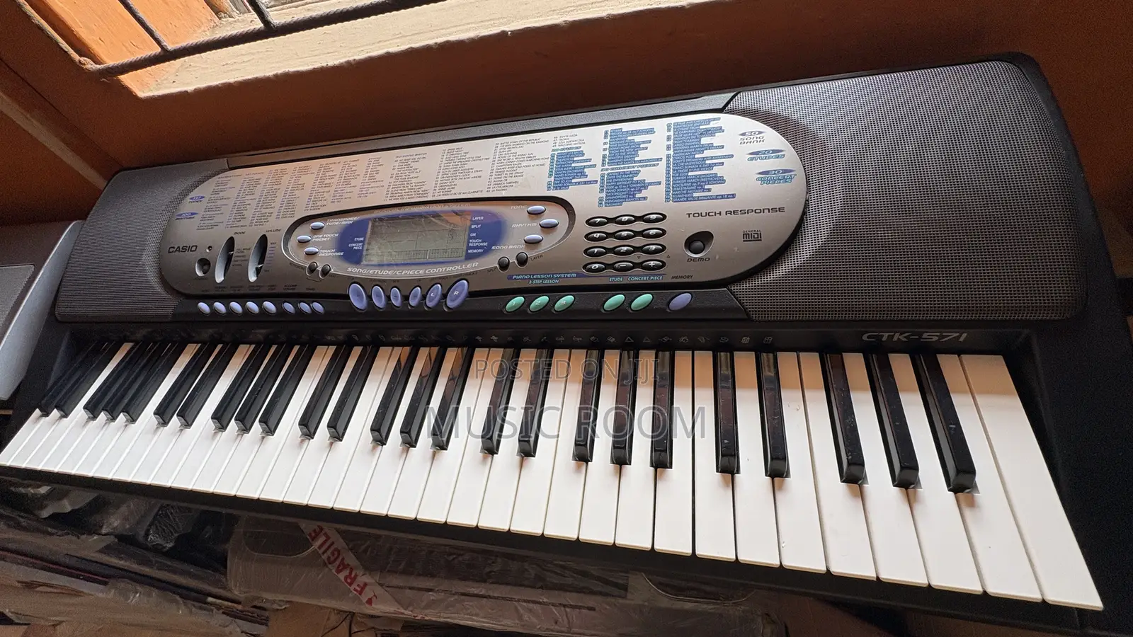 61 Key 5 Octaves Casio CTK 571 Keyboard