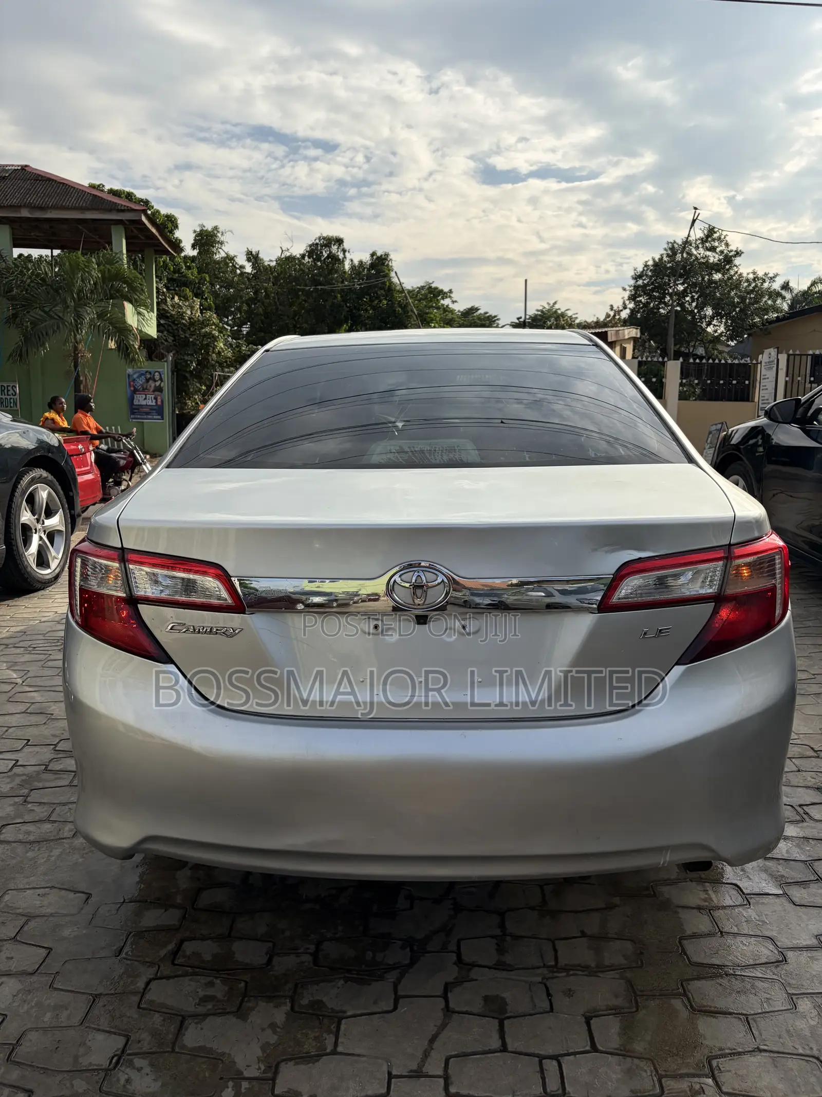 Toyota Camry LE 4dr Sedan (2.5L 4cyl 6A) 2013 Silver