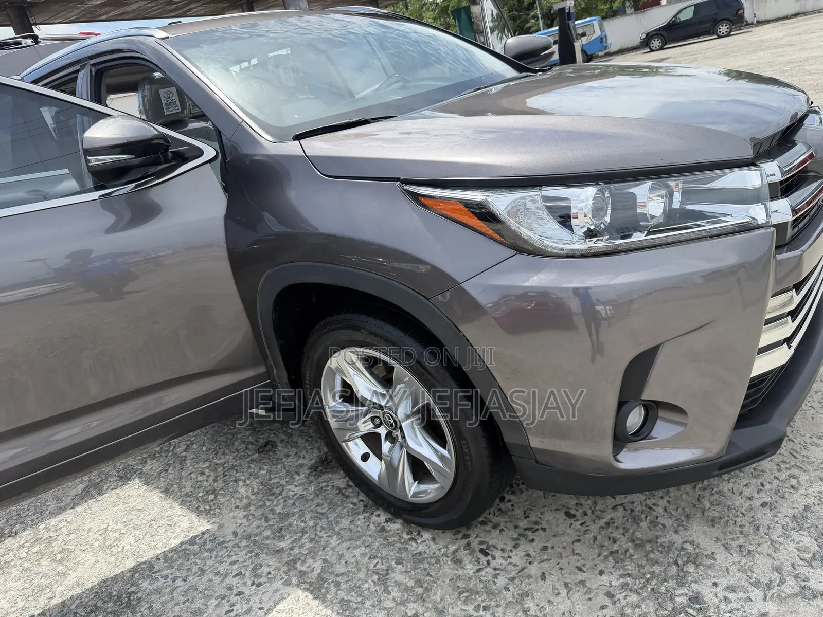 Toyota Highlander Limited Platinum 4dr SUV AWD (3.5L 6cyl 6A) 2014 Gray