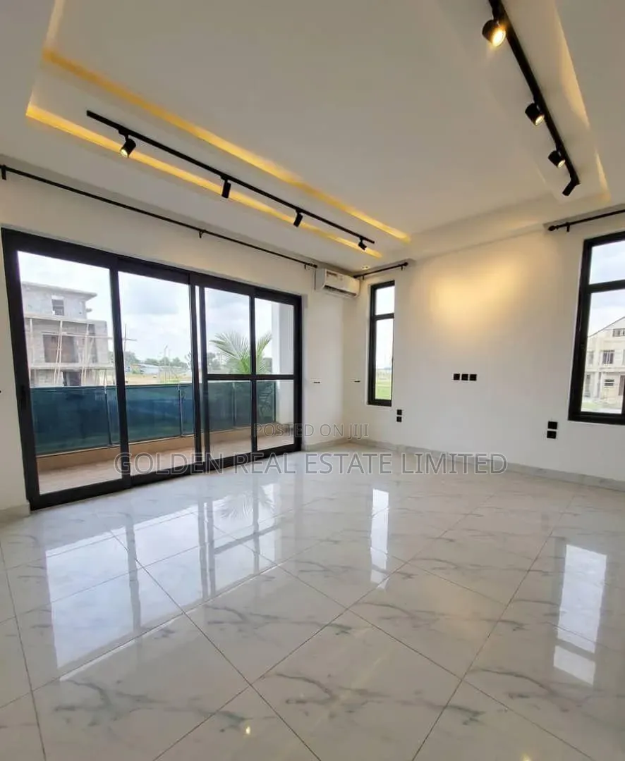 3bdrm Duplex in Idu for sale