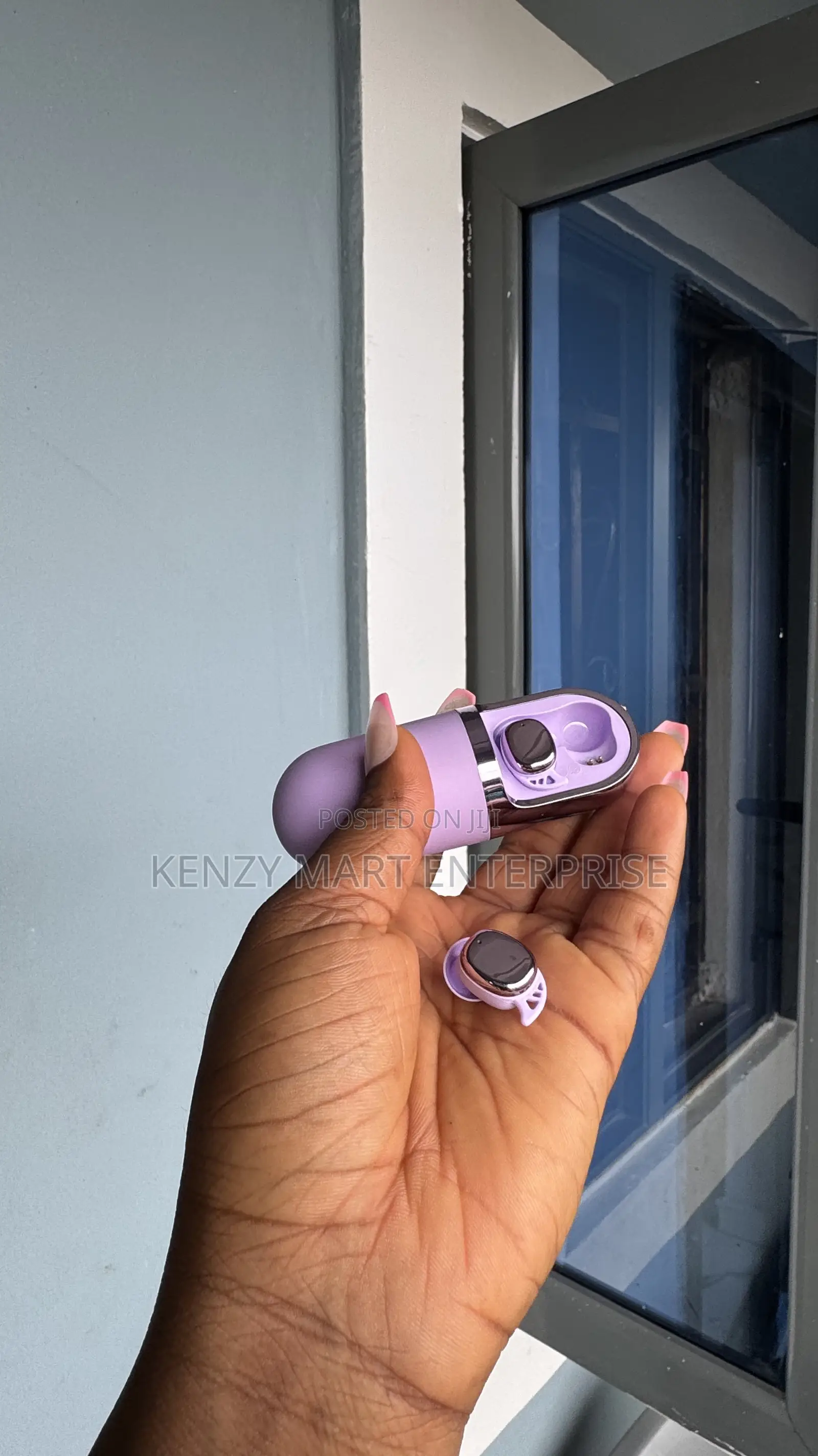 Bluetooth Earbuds With Vibration Massage and Long Battery Life