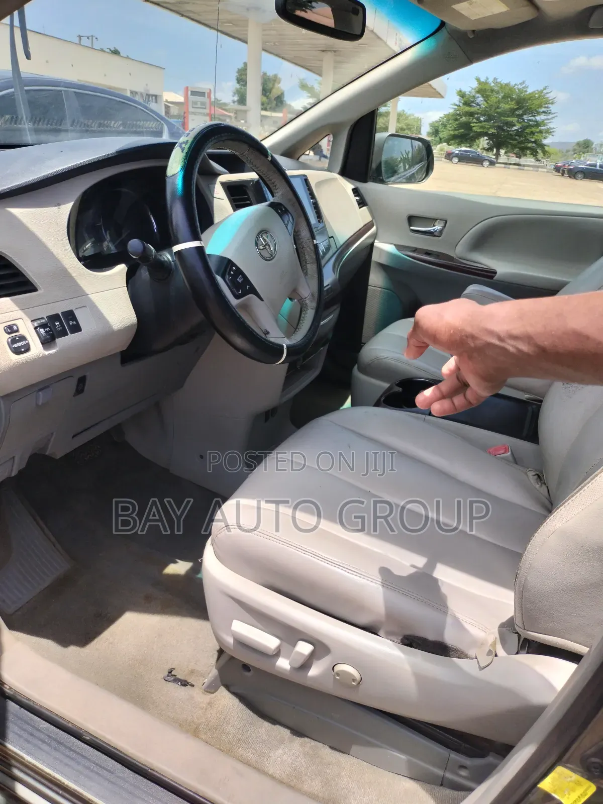 Toyota Sienna LE 7 Passenger 2012 Gray