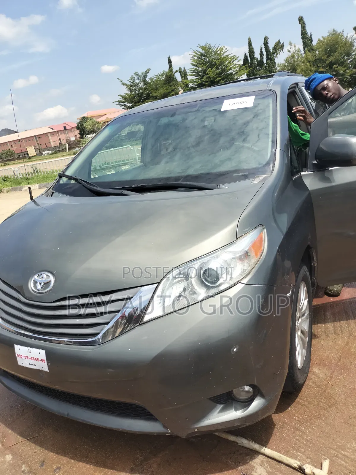 Toyota Sienna LE 7 Passenger 2012 Gray