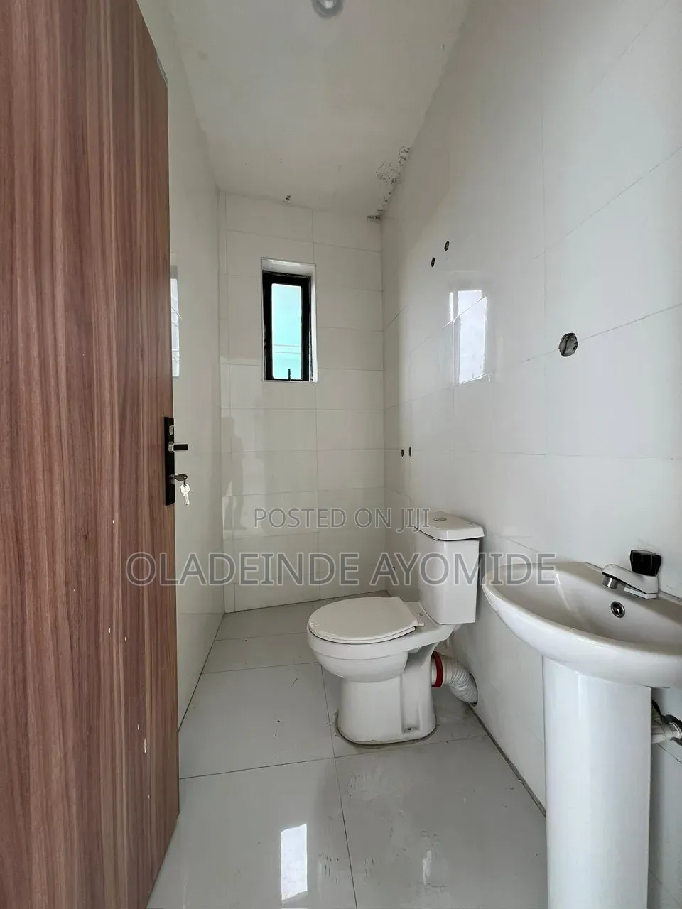 2bdrm Apartment in Awoyaya, Lakowe for rent