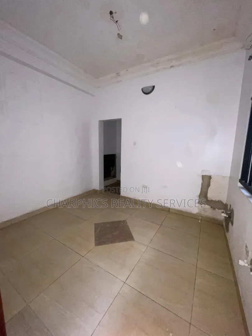 Mini Flat in Osapa london for rent