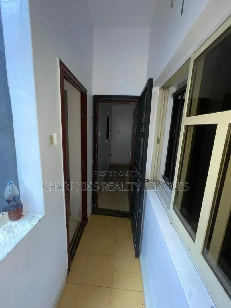 Mini Flat in Osapa london for rent