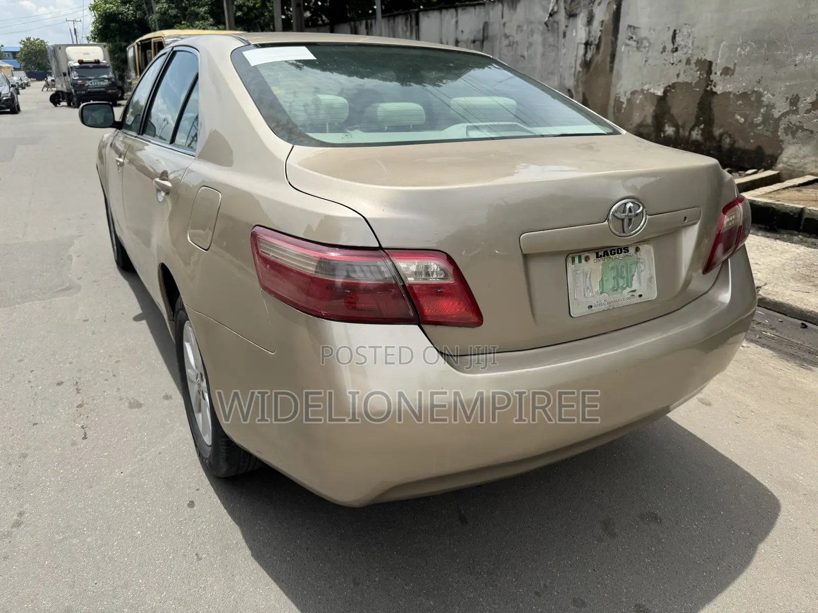 Toyota Camry LE 4dr Sedan (2.4L 4cyl 5A) 2008 Gold
