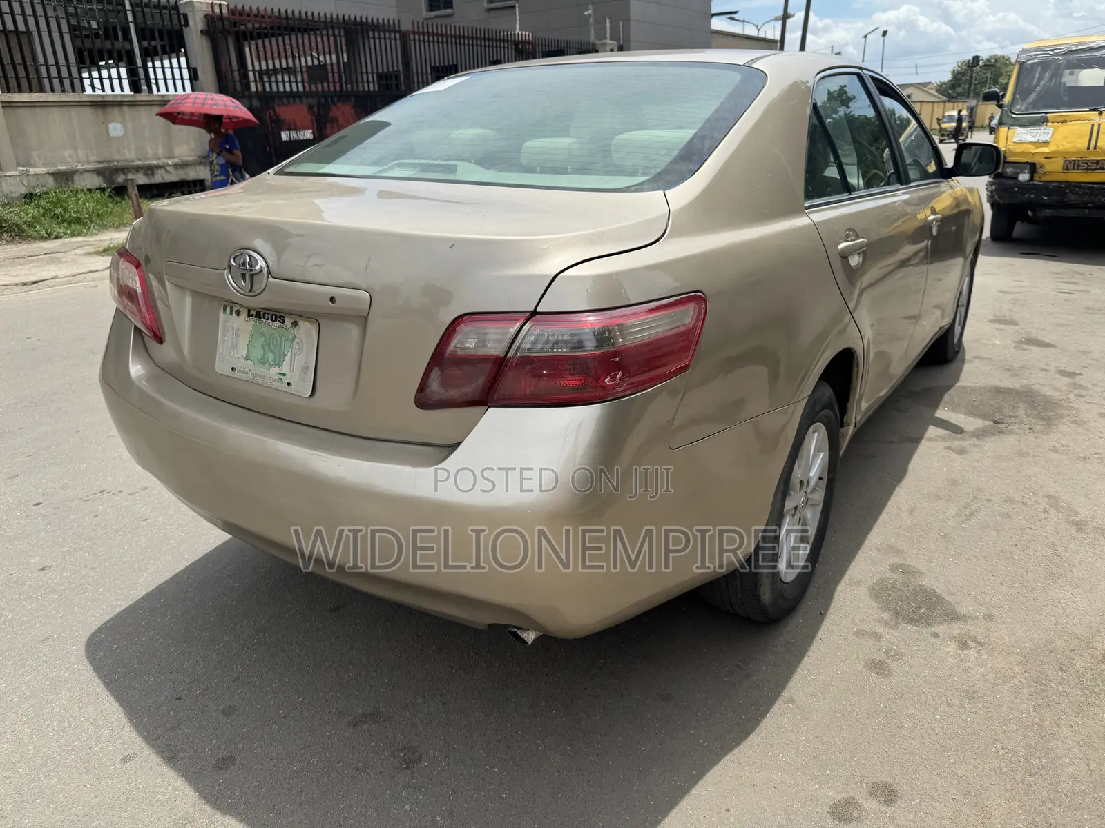 Toyota Camry LE 4dr Sedan (2.4L 4cyl 5A) 2008 Gold