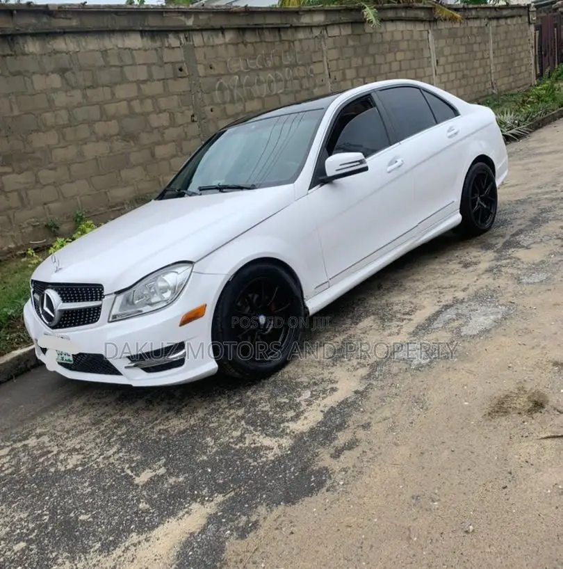 Mercedes-Benz C300 2011 White