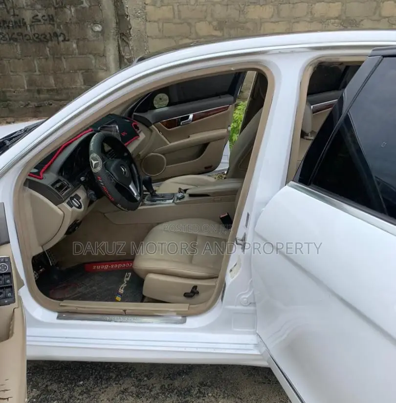 Mercedes-Benz C300 2011 White