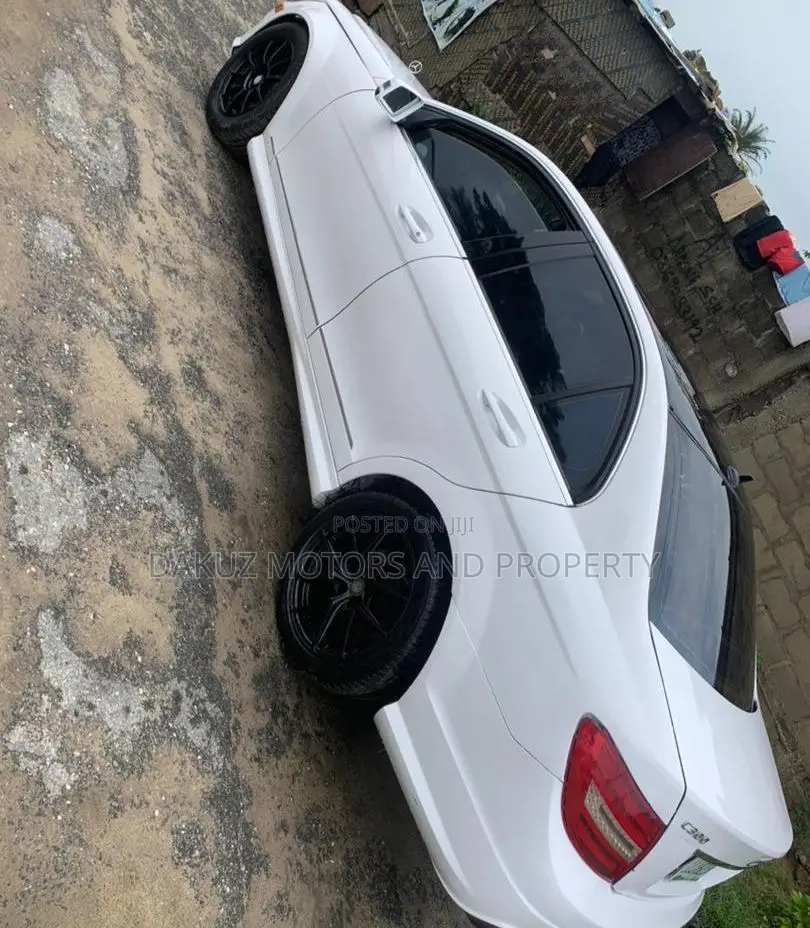 Mercedes-Benz C300 2011 White