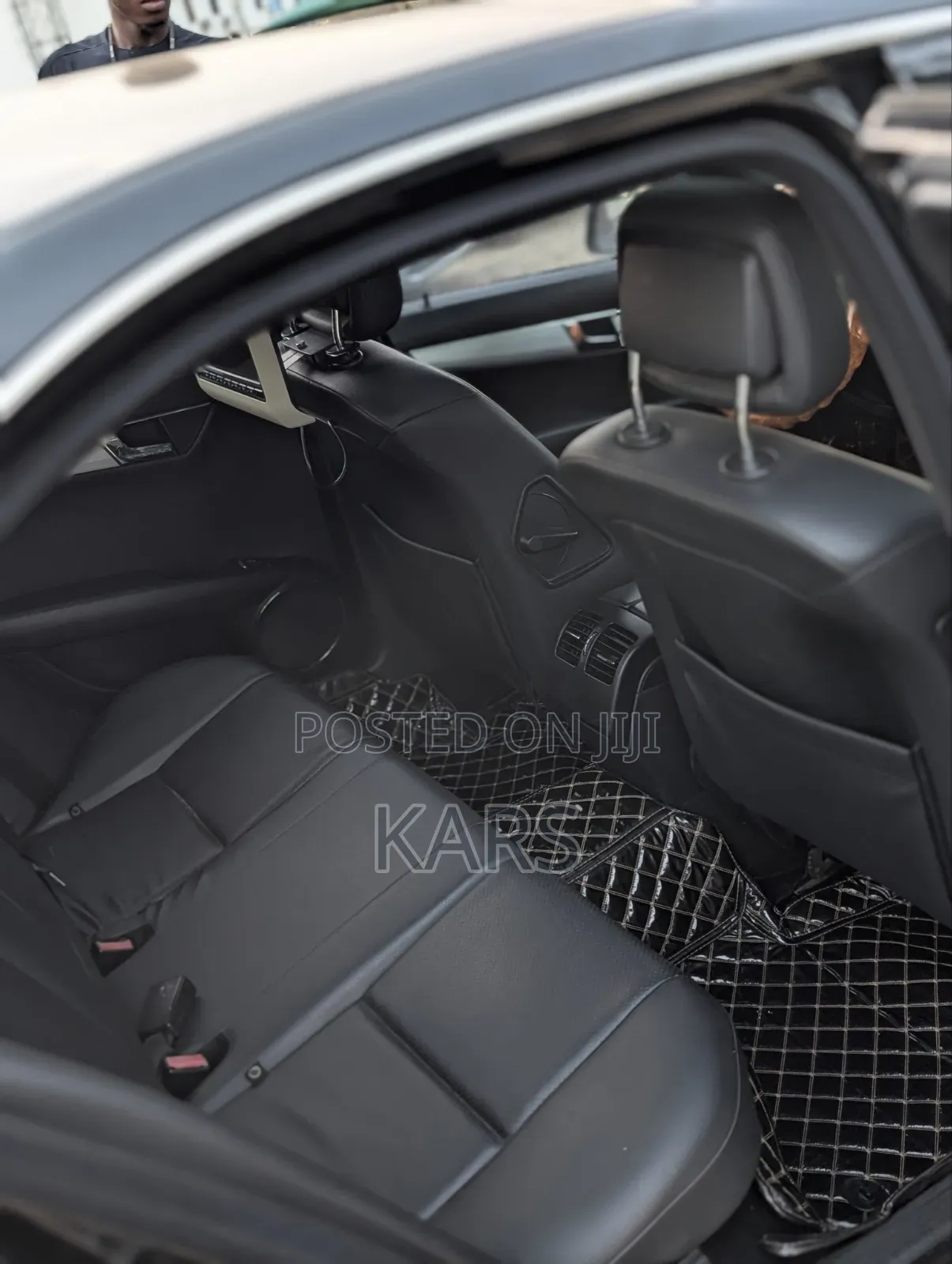 Mercedes-Benz C300 2011 Black