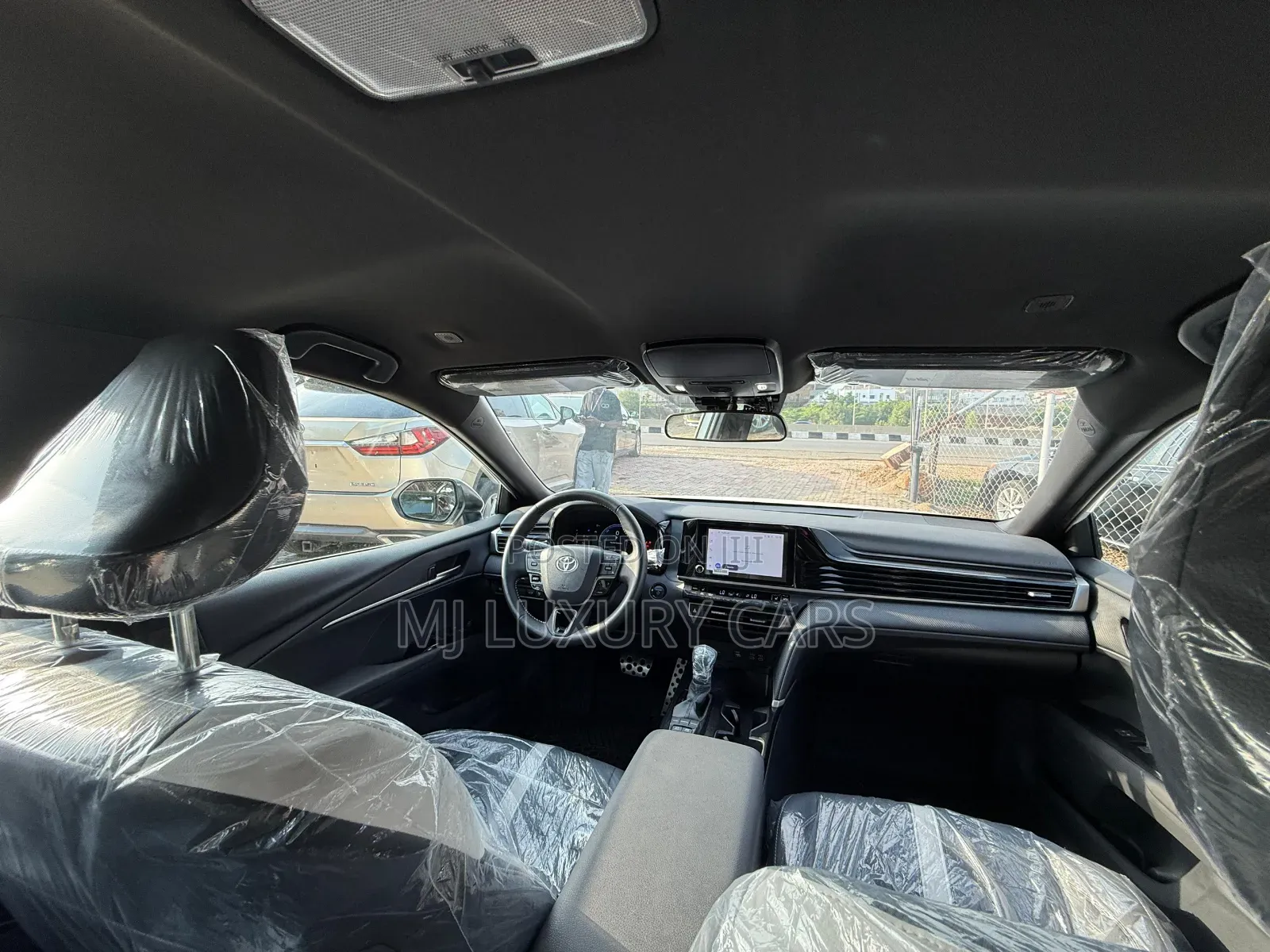 Toyota Camry SE AWD 2026 White
