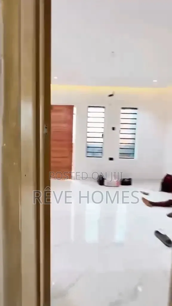 Furnished 2bdrm Apartment in Folagoro for rent