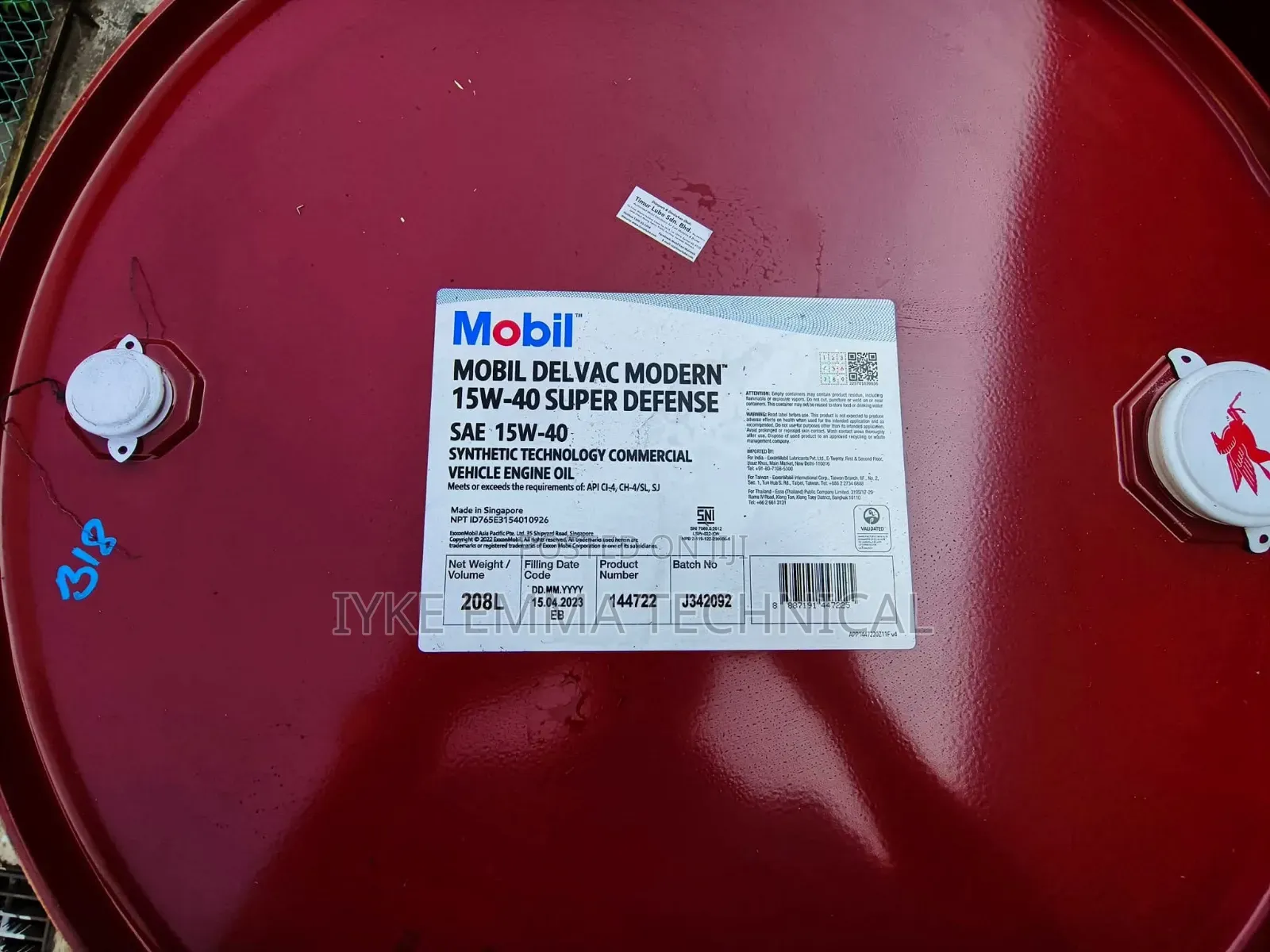 Mobil Delvac Modern 15w-40engine Oil in a 208-Liter