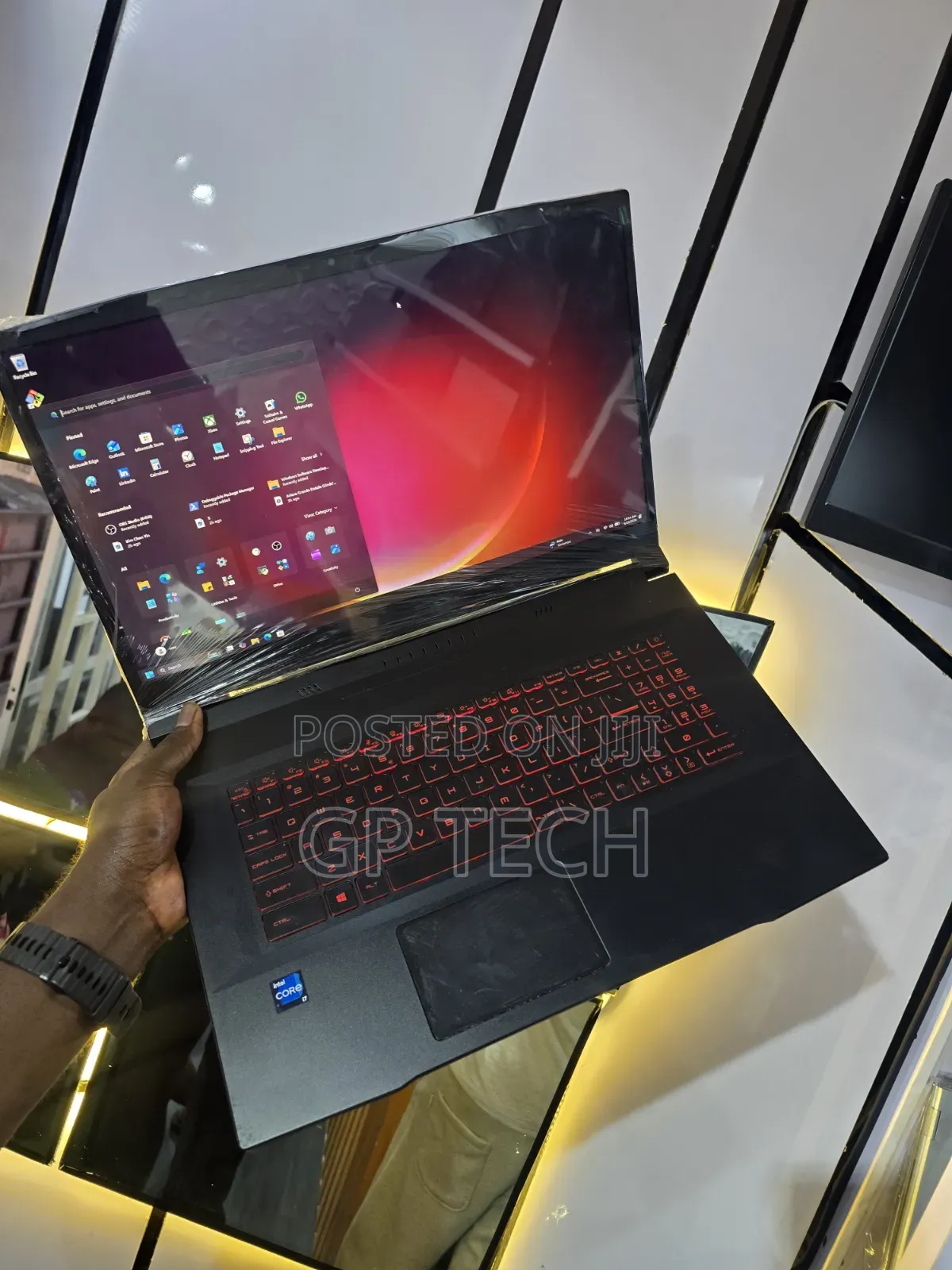 Laptop MSI Katana GF76 16GB Intel Core i7 SSD 512GB