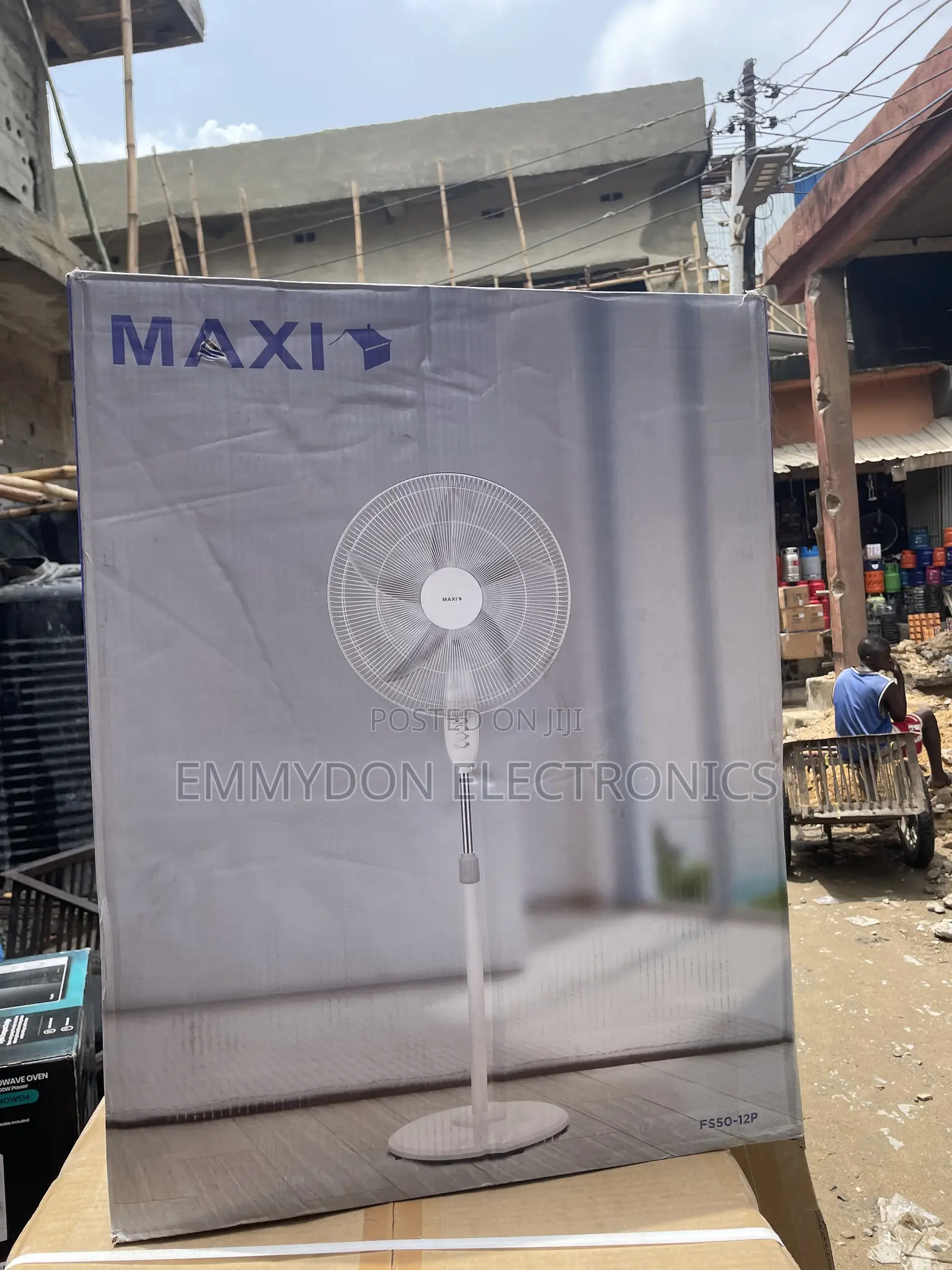 Maxi 20” Standing Fan Comfortable and Quiet Cooling