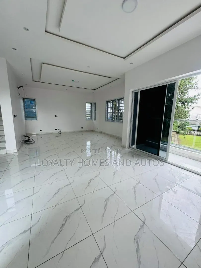 4bdrm Duplex in Adeniyi Jones for sale