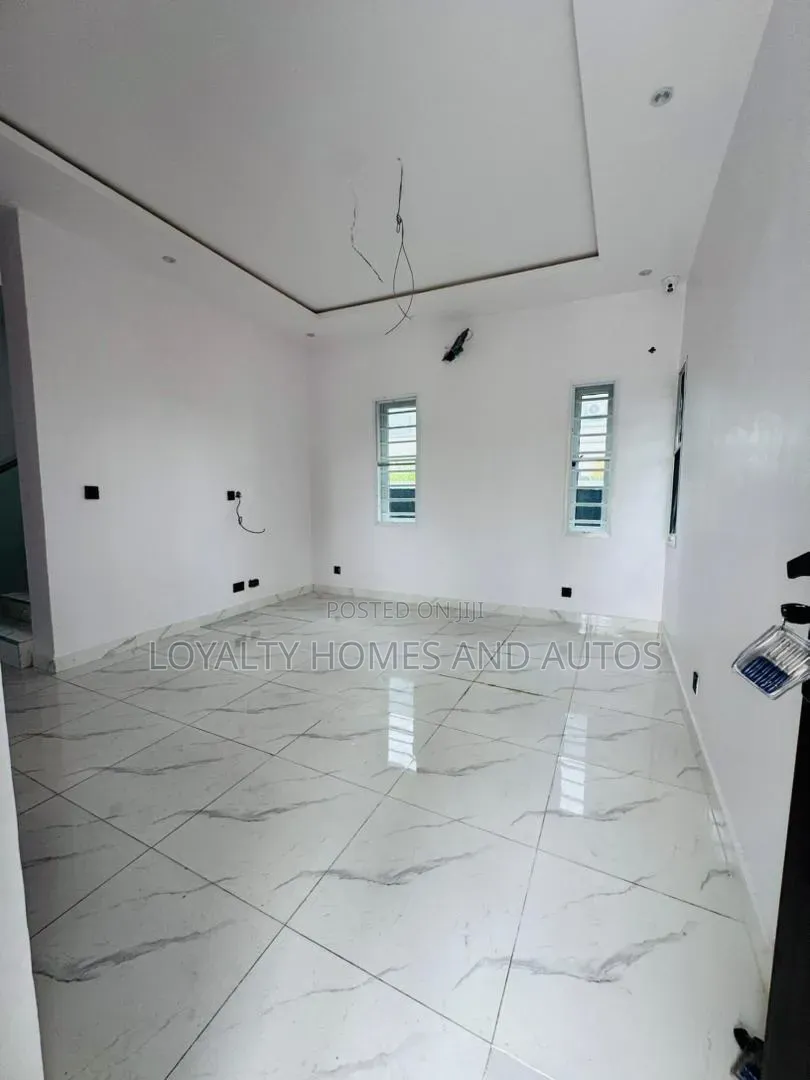 4bdrm Duplex in Adeniyi Jones for sale