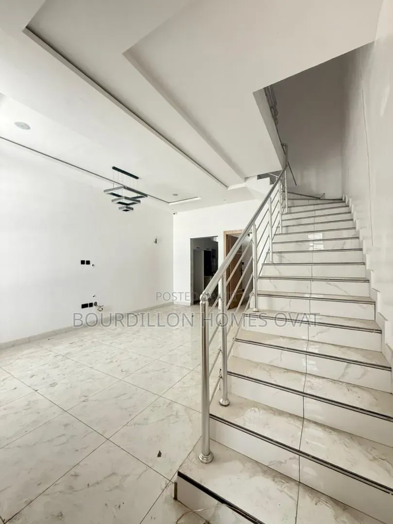 3bdrm Duplex in Chevron Lekki Lagos for sale