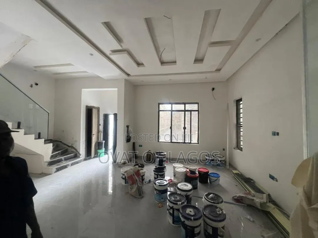 4bdrm Duplex in General Paint, Off Lekki-Epe Expressway for sale