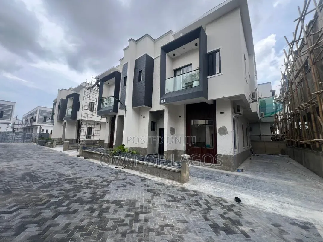 3bdrm Duplex in General Paint, Off Lekki-Epe Expressway for sale