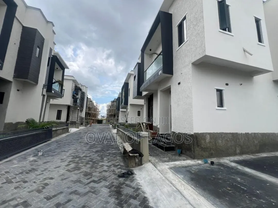 3bdrm Duplex in General Paint, Off Lekki-Epe Expressway for sale