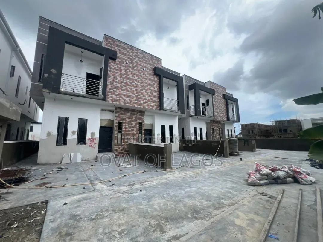 4bdrm Duplex in General Paint, Off Lekki-Epe Expressway for sale