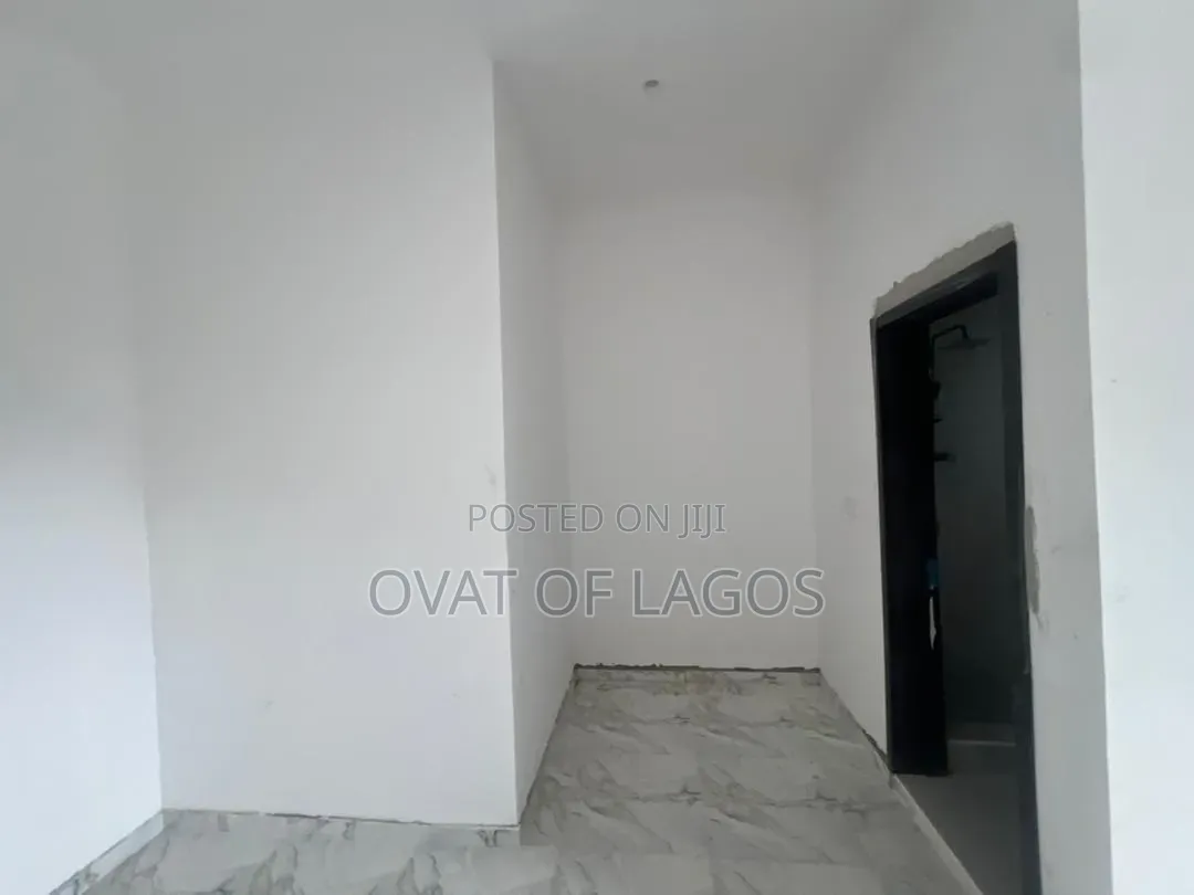 4bdrm Duplex in General Paint, Off Lekki-Epe Expressway for sale