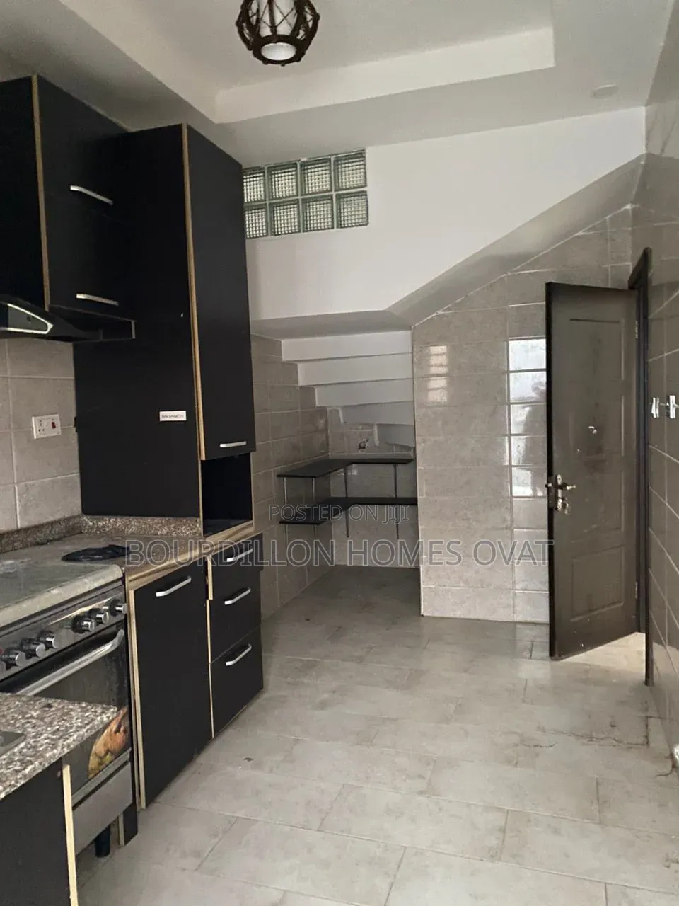 2bdrm Duplex in Ologolo Lekki Lagos for rent