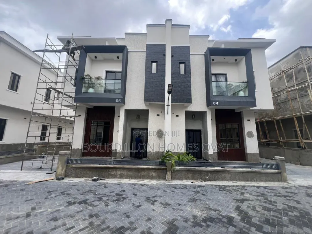 3bdrm Duplex in General Paint Estate for sale