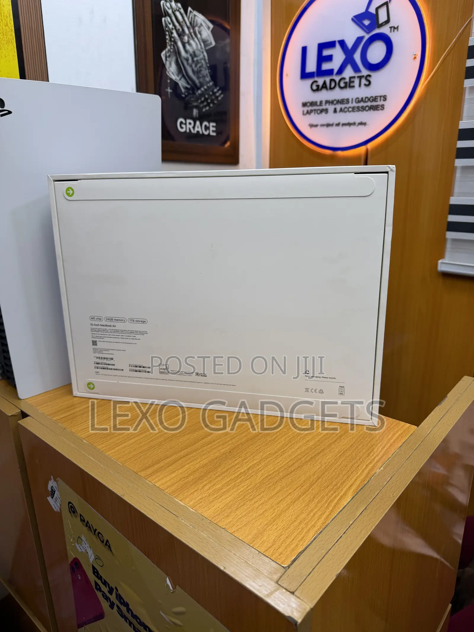 New Laptop Apple MacBook Air 2026 M5 15-inch 24GB Apple M5 SSD 1T