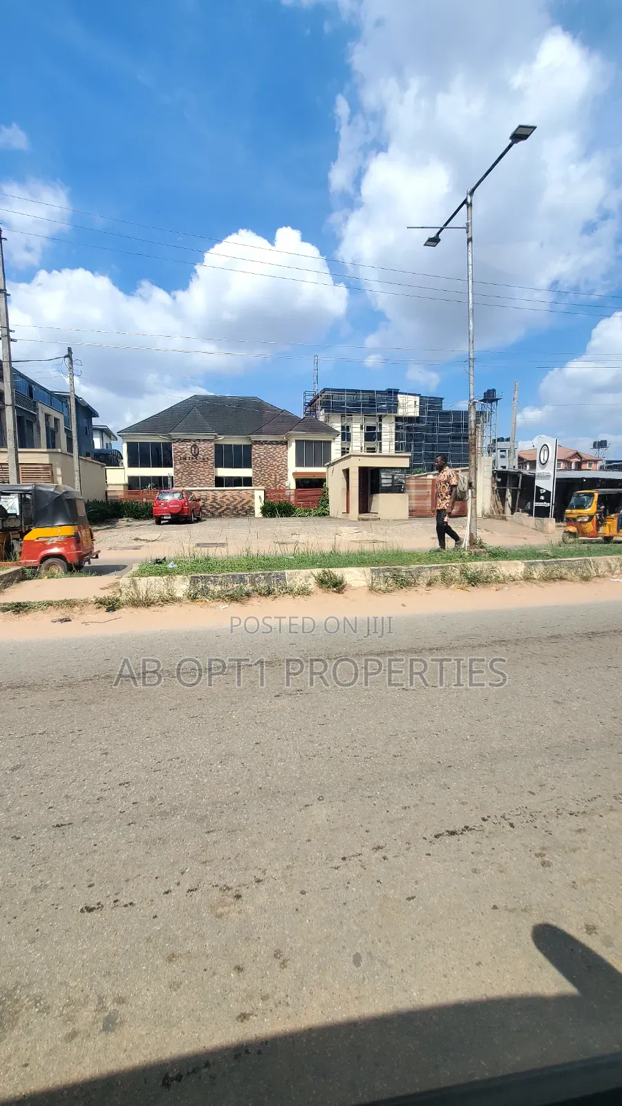 Functional Lounge/Club Along Ugbor Tarred Road For Sale