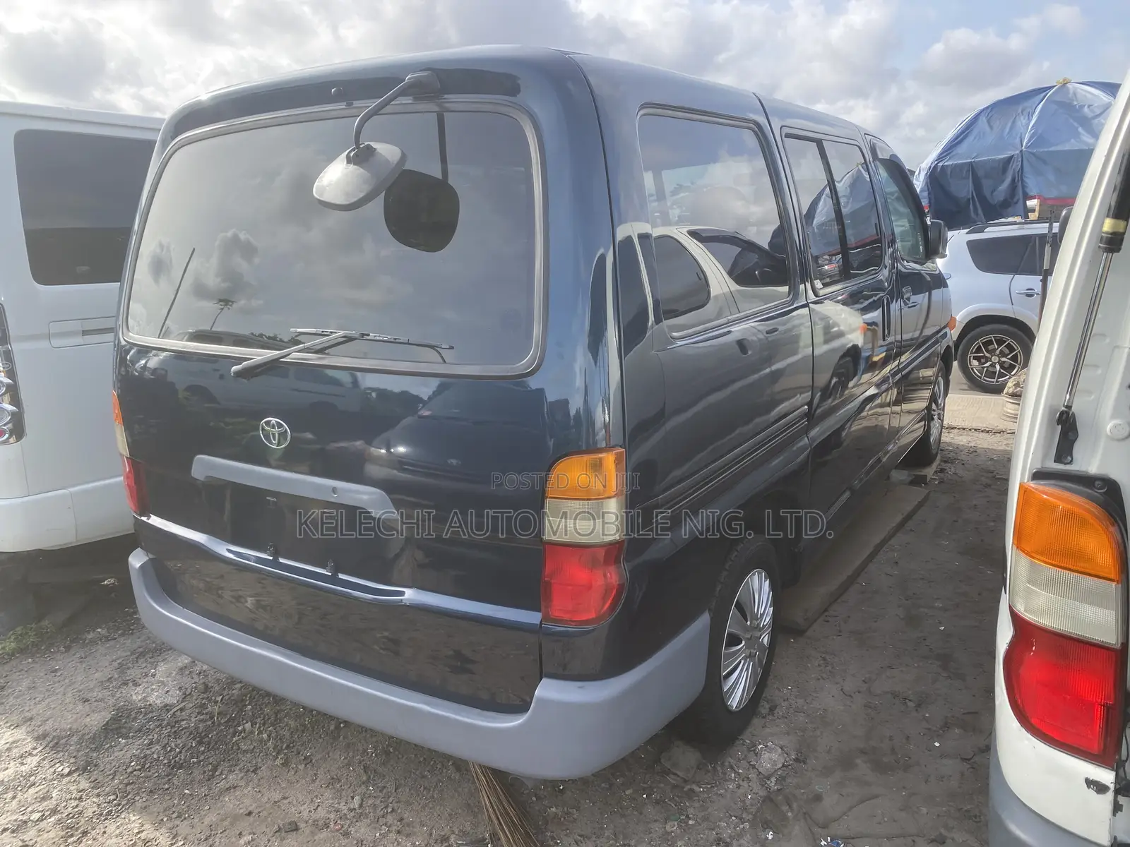 Toyota HiAce 2004 Grey