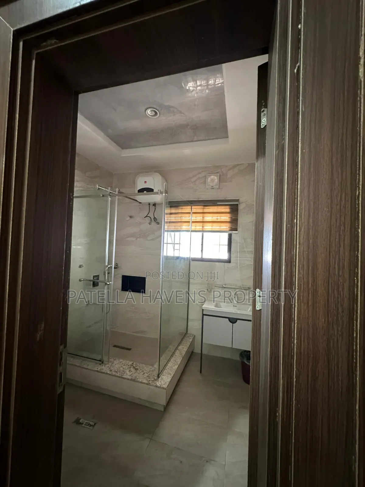Furnished 6bdrm Duplex in Jahi for sale