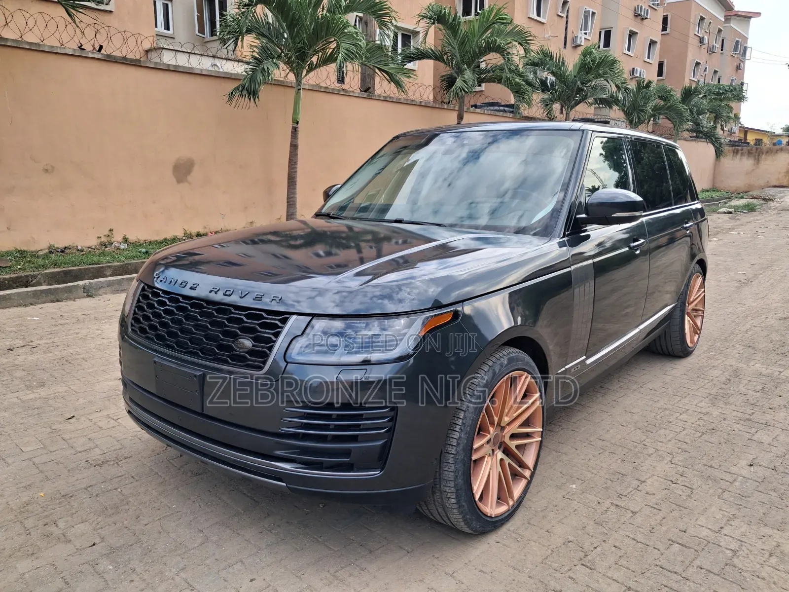 Land Rover Range Rover HSE SWB 2020 Gray