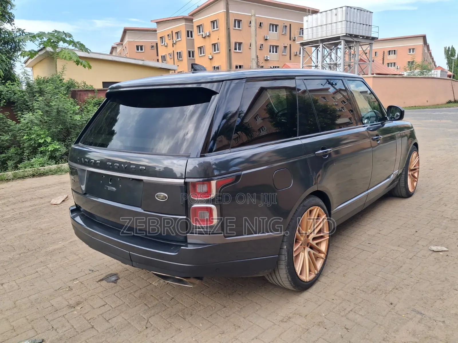 Land Rover Range Rover HSE SWB 2020 Gray