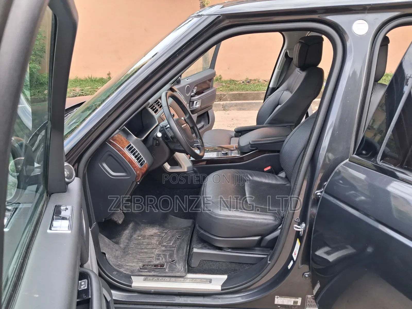 Land Rover Range Rover HSE SWB 2020 Gray
