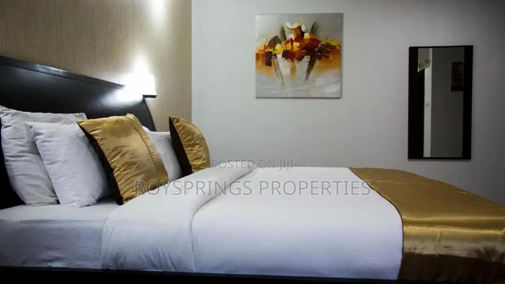 Luxury 2-Bedroom Duplex Apartment With Complimentary Breakfast