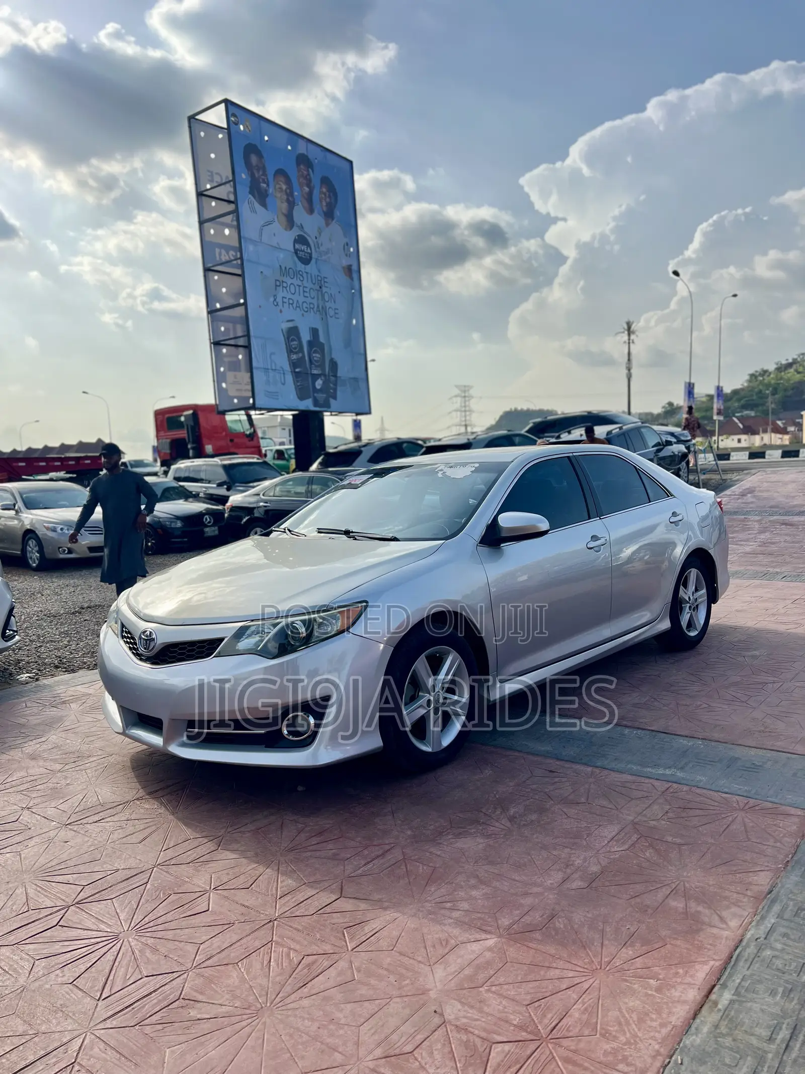 Toyota Camry 2014 Silver