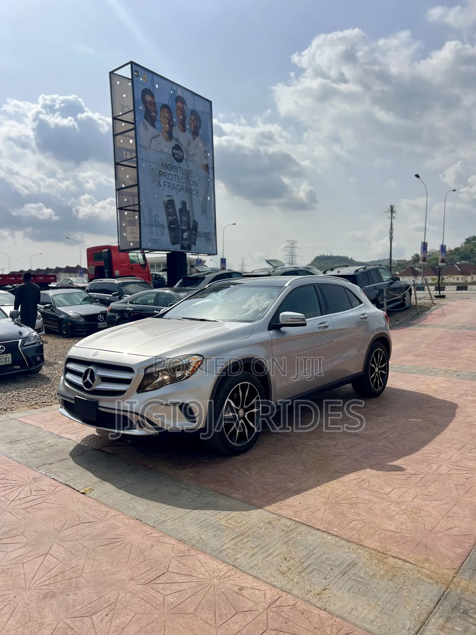 Mercedes-Benz GLA 250 2016 Silver