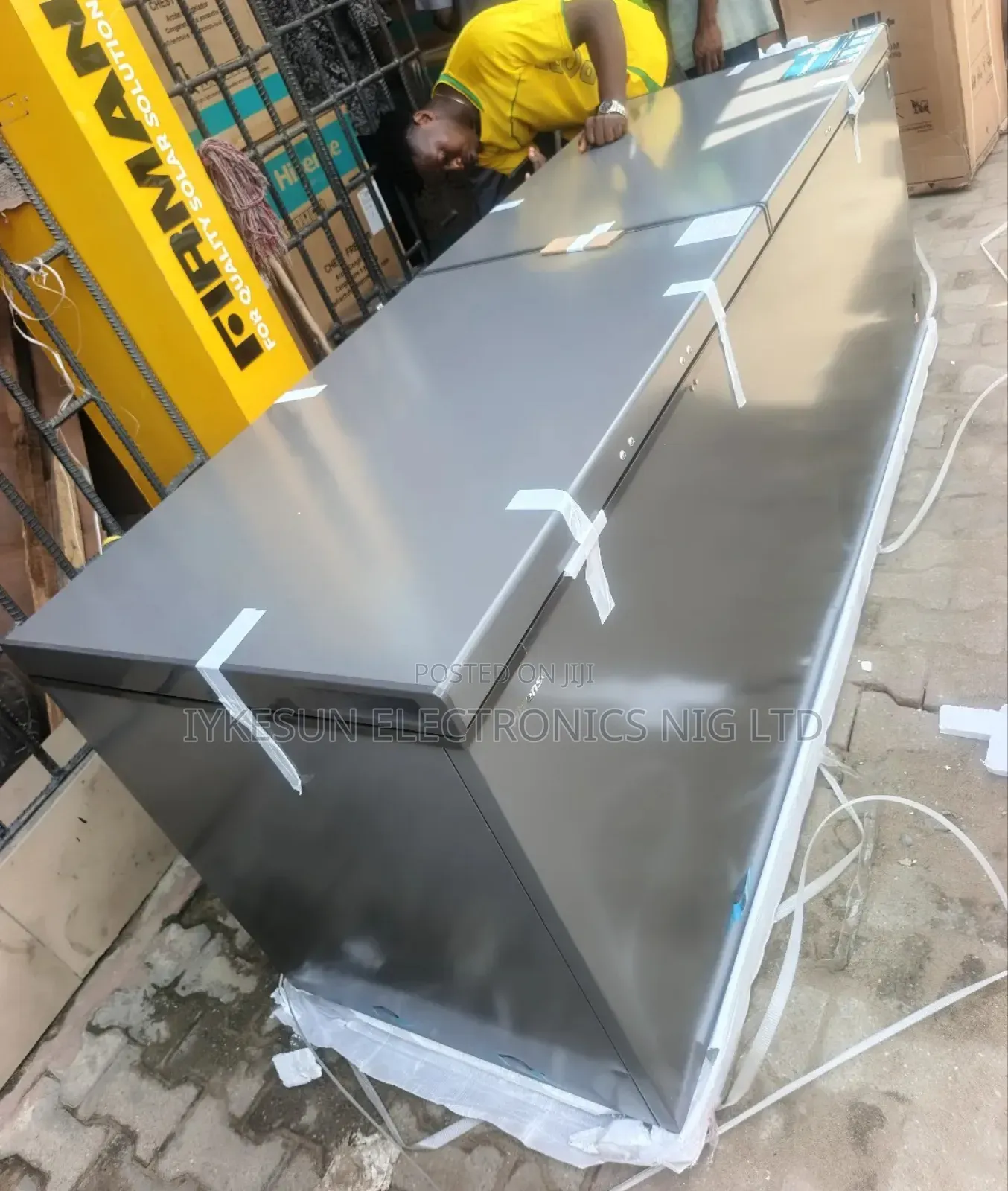 Original Hisense Bigger Chest Freezer 750litters 2 Doors Low Voltage