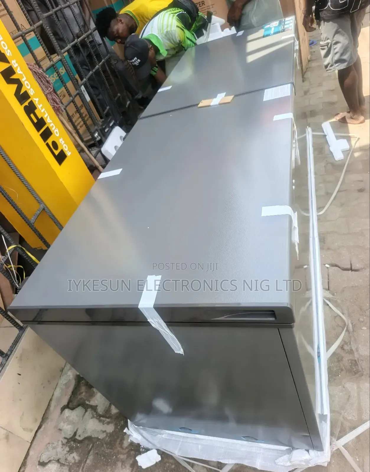 Original Hisense Bigger Chest Freezer 750litters 2 Doors Low Voltage