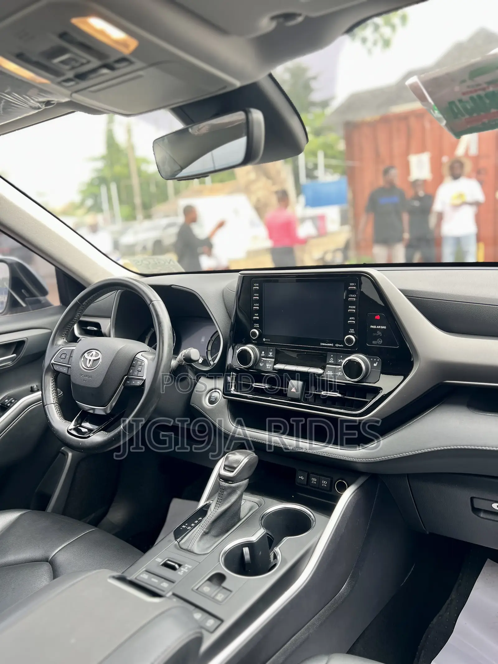 Toyota Highlander L 2022 Silver