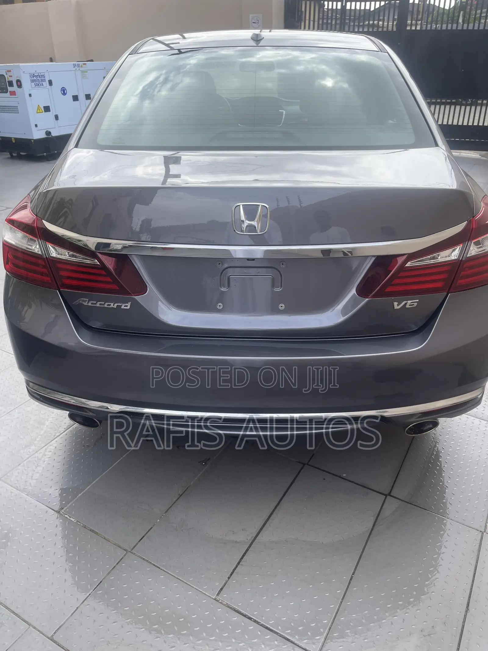 Honda Accord EX-L V-6 4dr Sedan FWD (3.5L 6cyl 6A) 2016 Gray