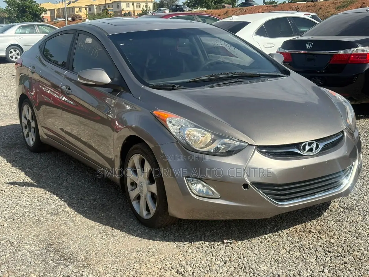 Hyundai Elantra Limited Sedan FWD (1.8L 4cyl 6A) 2013 Gray
